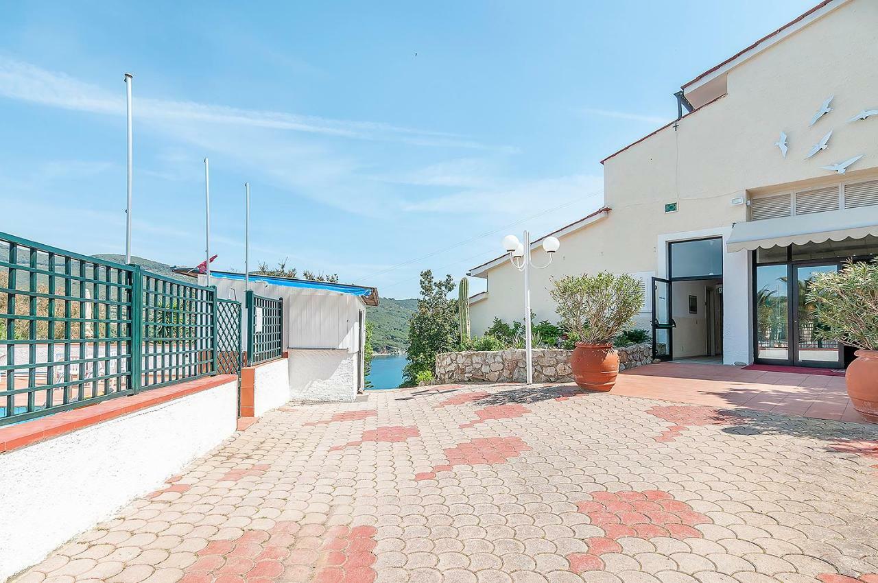 Hotel Capo Di Stella Каполівері Екстер'єр фото